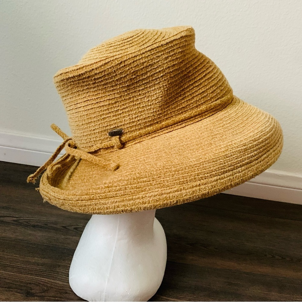Scala hat